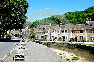 Cottages alongside the river, Castle Comble.