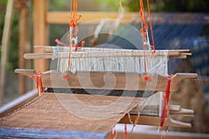 Cotton weaving,weave cotton on the manual wood loom