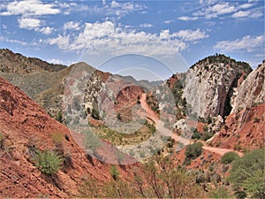 Cottonwood Road in Grand Staircase