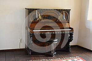 Count Dracula Castle Room - Piano