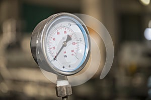 Counter pressure, industrial barometer, barometer