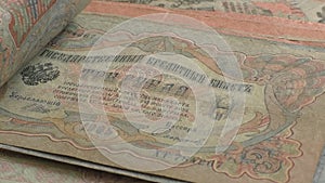 Counting old Russian Empire tsarist banknotes