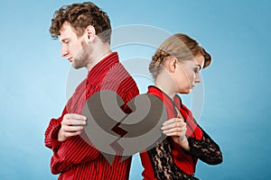 Couple with broken img