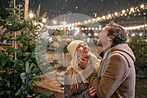 Couple choose the perfect Christmas tree