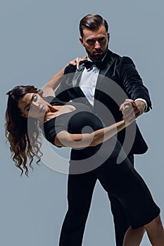 couple dancing social danse & x28;kizomba or bachata or semba& x29;