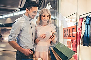 Couple doing shopping