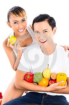 Couple eating and living healthy