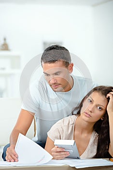 couple having financial crisis