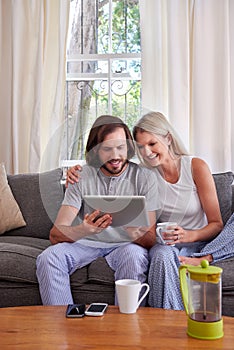 Couple lifestyle tablet