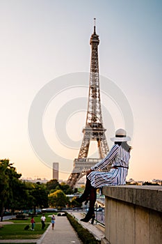 Couple men an woman honeymoon Paris Eiffel tower, couple men and woman city trip in Paris