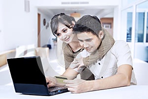 Couple and online shopping