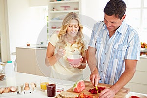 Preparazione salutare colazione la cucina 