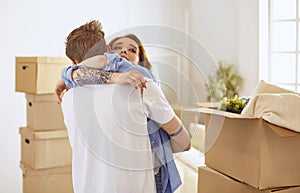 Couple at reception discussing issues with a sexologist