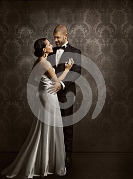 Couple Retro Man and Woman in Love, Fashion Beauty Portrait