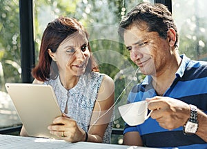 Couple spending time together on a picnic