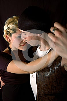 Couple tango
