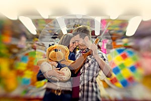 Couple in visiting an attractions park - shoot with lensbaby