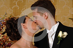 Couples Wedding Kiss