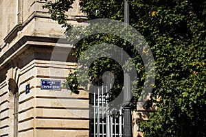 Cours du Chapeau-Rouge at the back of the Opera national of Bordeaux