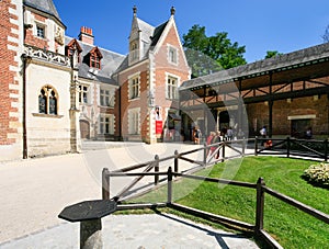 Court of Chateau du Clos Luce in Amboise town