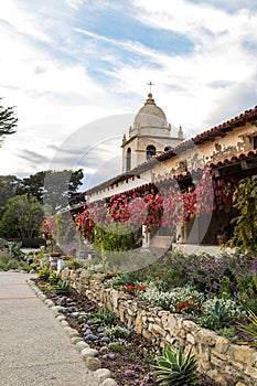 Courtyard garden, The Carmel Mission Basilica, the mission of San Carlos Borromeo, founded in 1770 by Junipero Serra, Carmel-by-