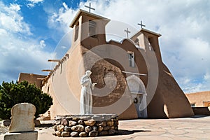 Courtyard, San Francisco de Asis Mission Church photo