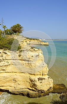 Cova Redonda Beach Algarve