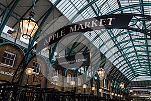 Covent Garden - Apple market