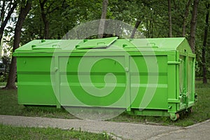 Covered container for construction and household waste