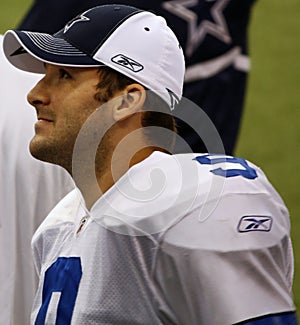 Cowboys Tony Romo Looking