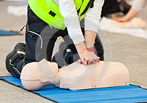 CPR training with dummy