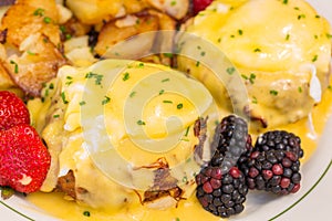 Crabcakes Benedict