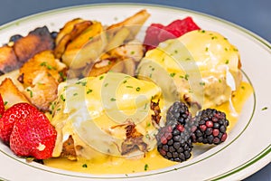 Crabcakes Benedict