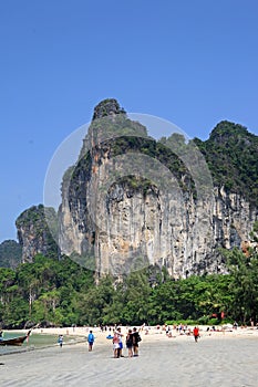 Crabi Thailand rocs& beach with people