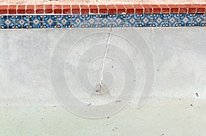 Crack in Pool wall photo