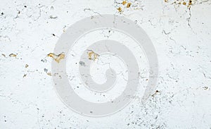 Crack white plaster concrete wall texture background