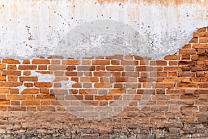 Cracked brick wall texture for background