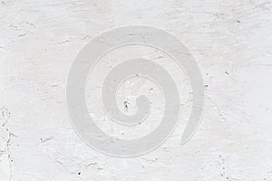 Crackles of plaster .