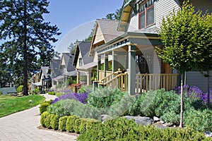 Craftsman Style Cottage Homes