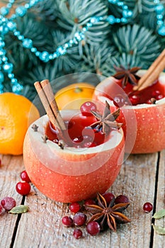 Cranberry punch. Spicy hot Christmas drink