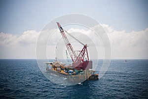 Crane barge doing marine heavy lift installation