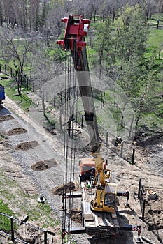 Crane top with upper sheave closeup