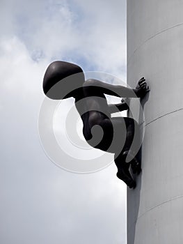 Crawling Babies Sculptures by David CernÃ½ - Å½iÅ¾kov Television Tower, Prague