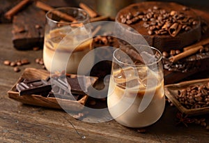 Cream and coffee cocktail in glasses with ice