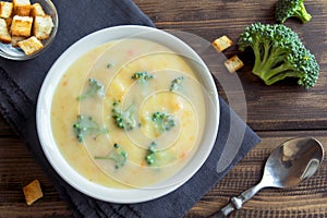 Cream soup with broccoli