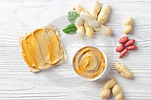 Creamy peanut butter. Paste in bowl and sandwich.