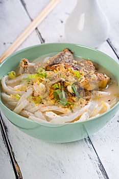 Creamy rich chicken paitan udon soup