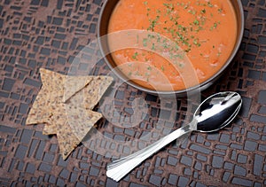 Creamy tomato soup and chips