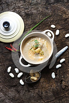 Creamy white bean soup