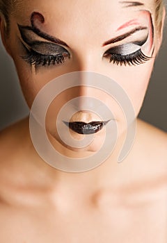 Creative fashion make-up